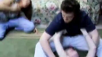 Sucking dick with amateur homemade porn.