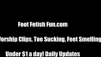 Jerk your cock to Taylor and Summer's sexy feet